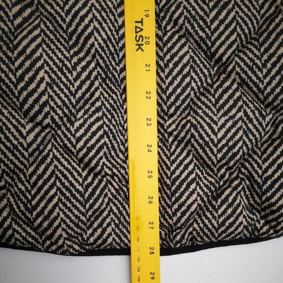 J.Crew Ladies Size Large Black & Beige Full Zip Lined Minimum 70% Down Fill Vest - Picture 9 of 9